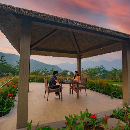 Encore A Boutique Resort Mulshi エクステリア 写真