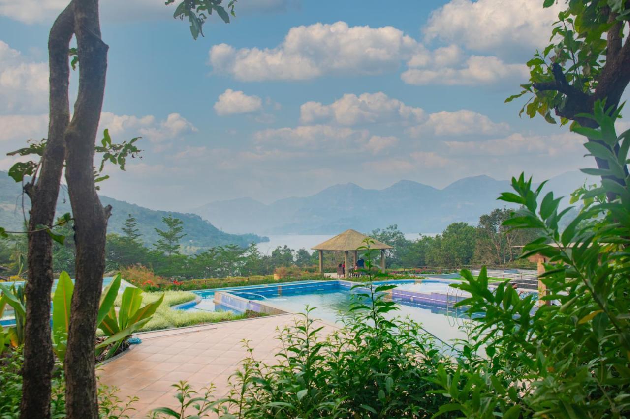 Encore A Boutique Resort Mulshi エクステリア 写真