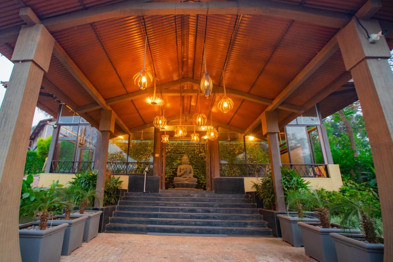 Encore A Boutique Resort Mulshi エクステリア 写真
