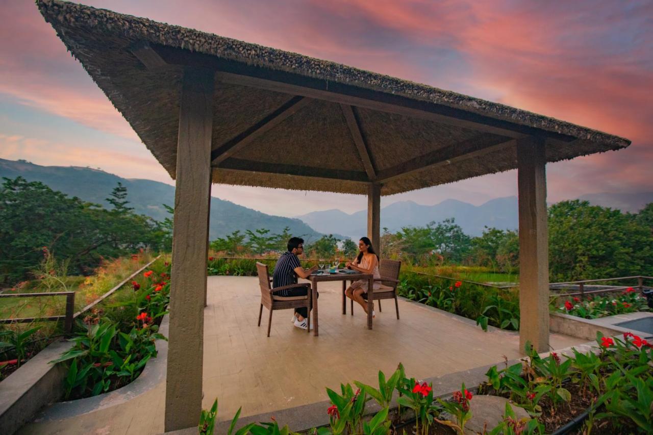 Encore A Boutique Resort Mulshi エクステリア 写真
